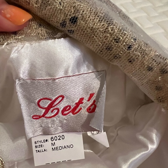 White and gold party or dama dress size M - Picture 7 of 10